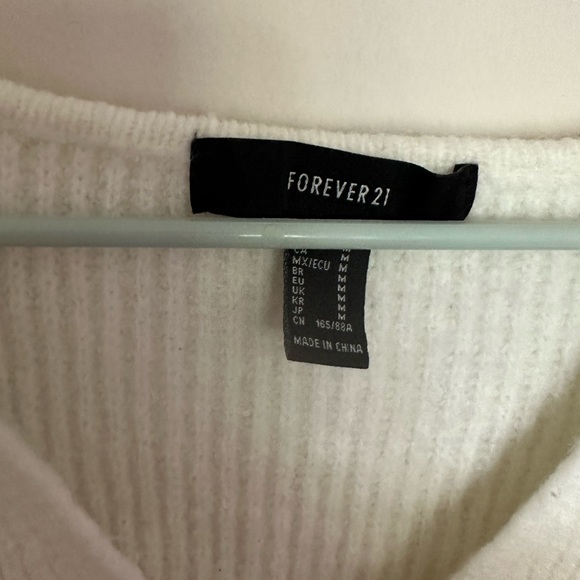 Cropped Sweater - Picture 2 of 2